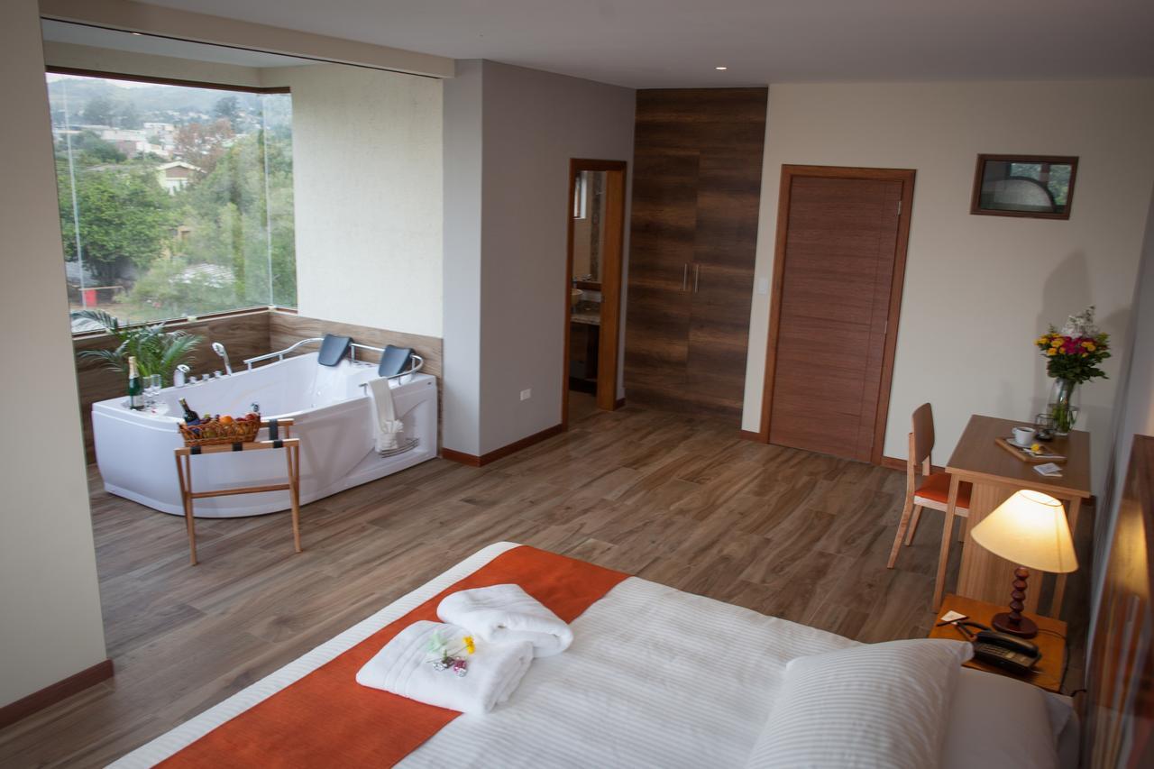 Ilalo Garden Hotel & Restaurant Quito Exterior photo